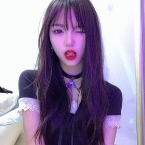 杨钰莹裸体欣赏1
